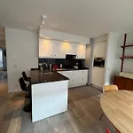 Logies Maurice, Cosy En Gelegen Appartement, Gratis Prive Parking *
