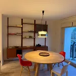 Logies Maurice, Cosy En Gelegen Appartement, Gratis Prive Parking *