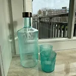 Logies Maurice, Cosy En Gelegen Appartement, Gratis Prive Parking Apartment
