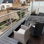 Logies Maurice, Cosy En Gelegen Appartement, Gratis Prive Parking Apartamento