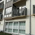 Logies Maurice, Cosy En Gelegen Appartement, Gratis Prive Parking Apartment