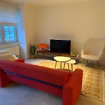 Logies Maurice, Cosy En Gelegen Appartement, Gratis Prive Parking Apartment Koksijde