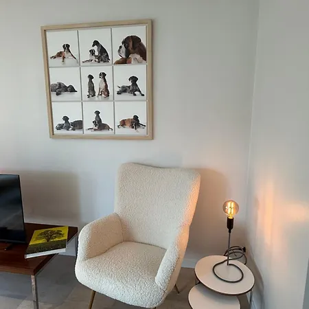 Logies Maurice, Cosy En Gelegen Appartement, Gratis Prive Parking Апартаменты