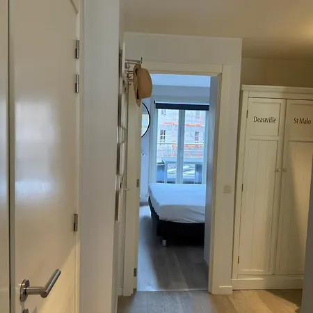 Logies Maurice, Cosy En Gelegen Appartement, Gratis Prive Parking Apartament *