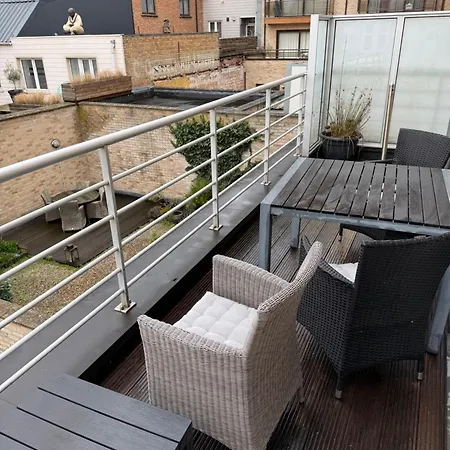 Logies Maurice, Cosy En Gelegen Appartement, Gratis Prive Parking アパート