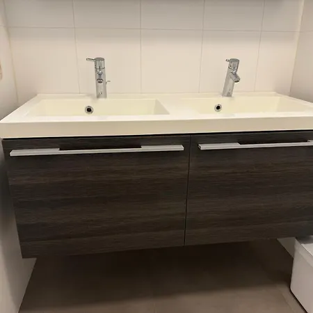 Logies Maurice, Cosy En Gelegen Appartement, Gratis Prive Parking * Коксейде
