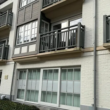 Logies Maurice, Cosy En Gelegen Appartement, Gratis Prive Parking Apartament